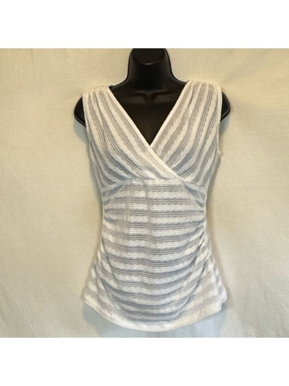 C-116 Ann Taylor White Stripe Sleeveless Pullover Blouse Size‎ SP